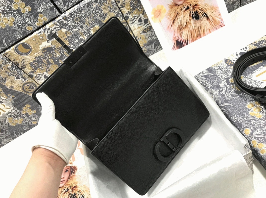 D10r 30 Montaigne Medium Bag Fake in Black Ultramatte Grained Calfskin