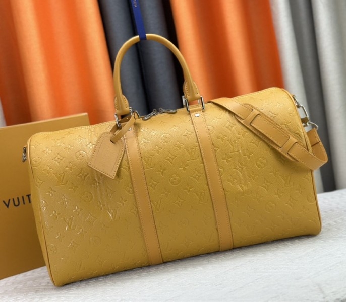 L0vis Vvtt0n Taurillon Leather Keepall Bandouliere 50 In Safran Yellow