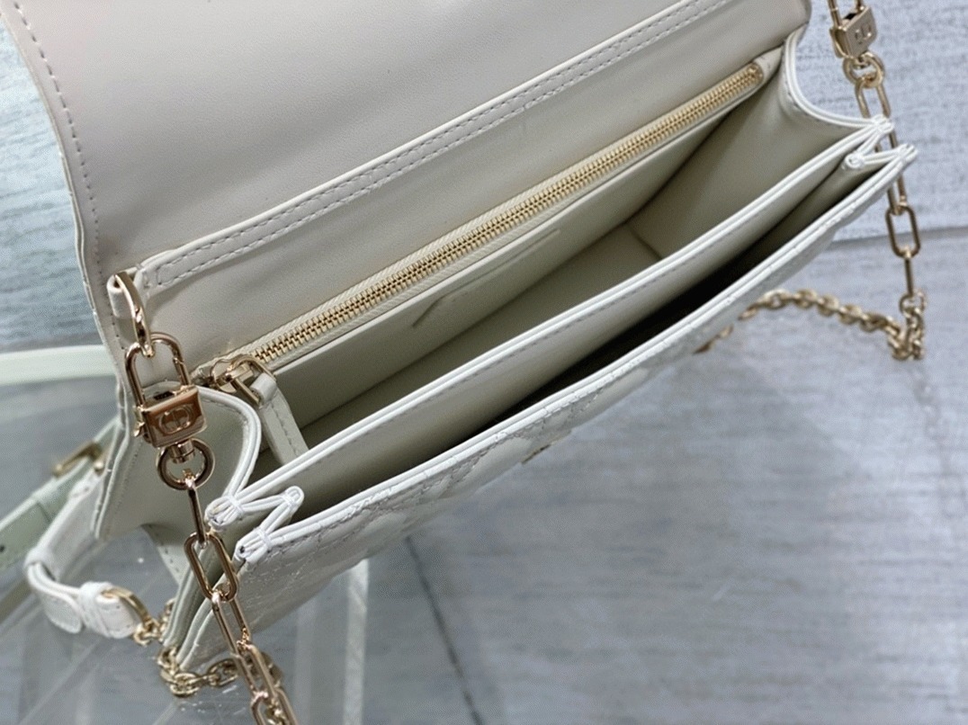 D10r Miss D10r Top Handle Bag Replica in White Cannage Lambskin