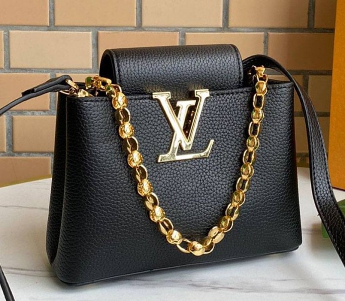 L0vis Vvtt0n Capucines Mini Chain Bag In Black