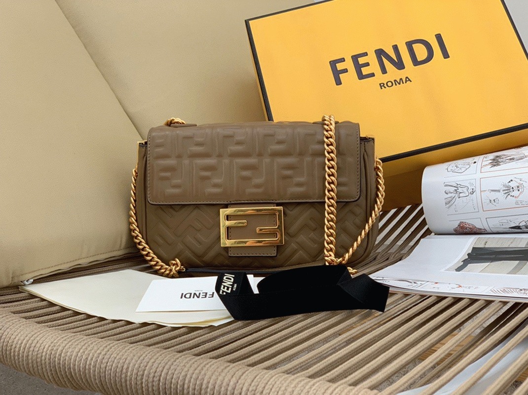 Top Quality F**di Baguette Chain Midi Bag In Taupe
