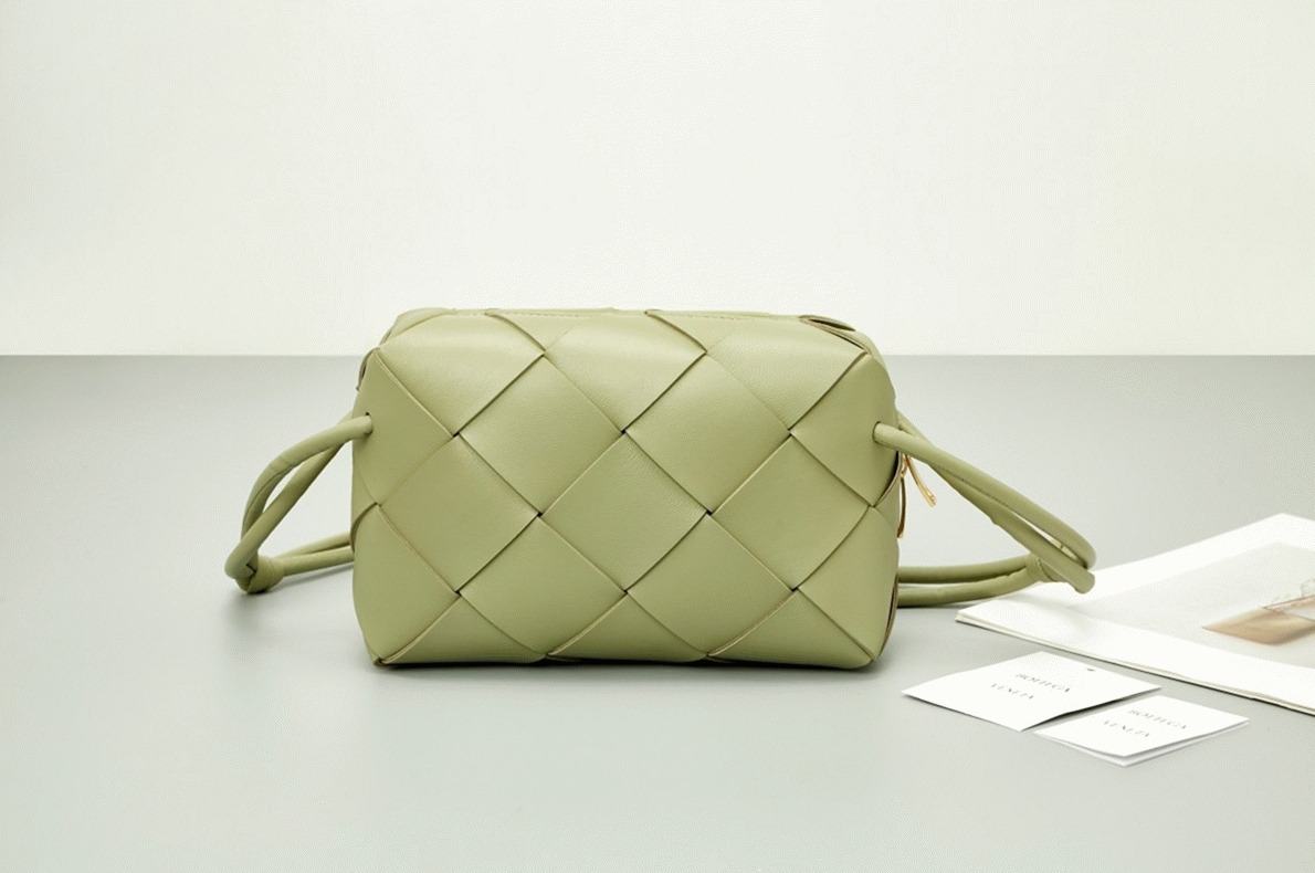 Replica B0tt*ga Ven*ta Small Cassette Camera Bag Travertine