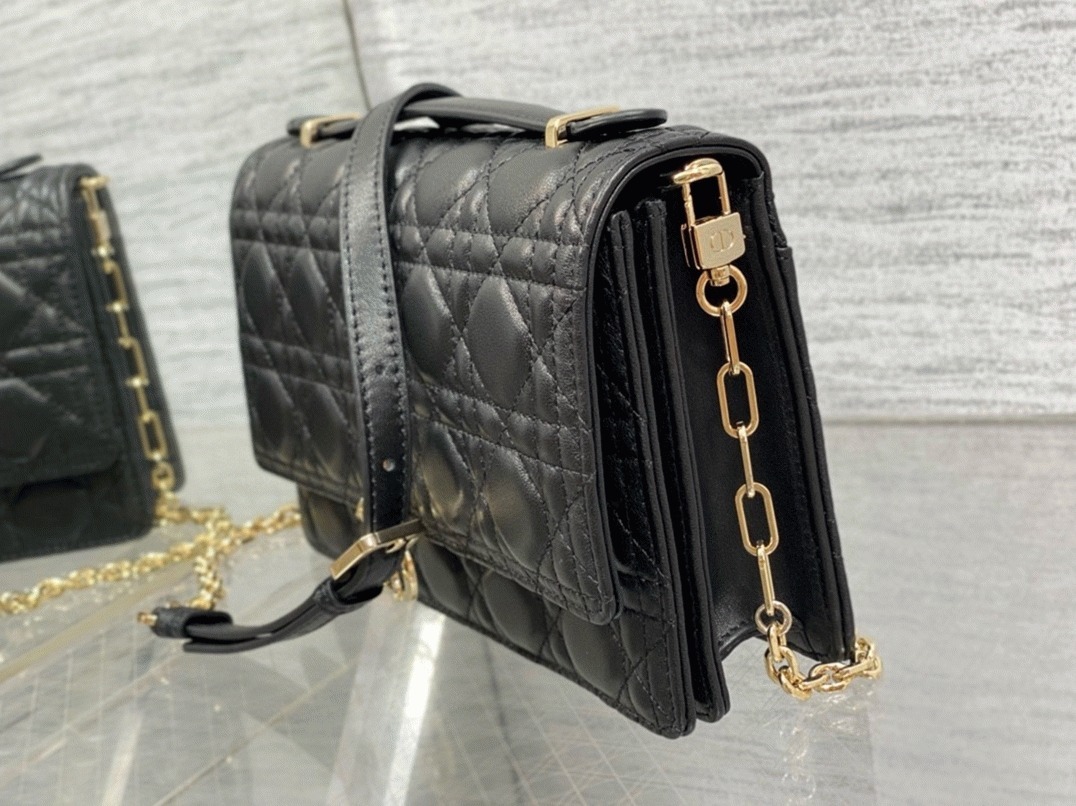 D10r Miss D10r Top Handle Bag Fake in Black Cannage Lambskin