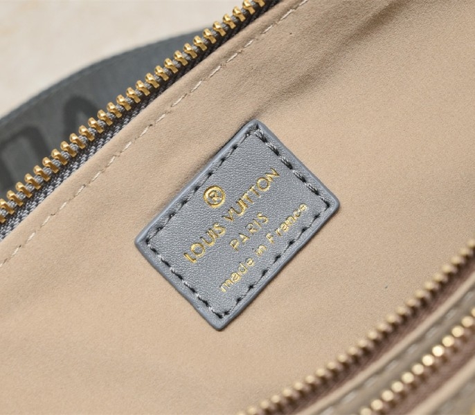 L0vis Vvtt0n Coussin PM Bag In Gray With Jacquard Strap
