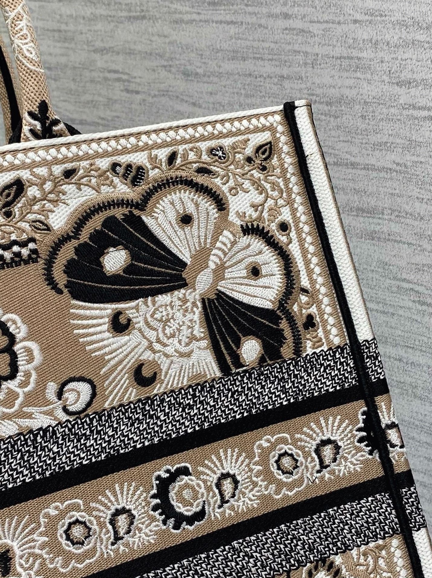 D10r Large Book Tote Bag Fake in Beige Butterfly Bandana Embroidery
