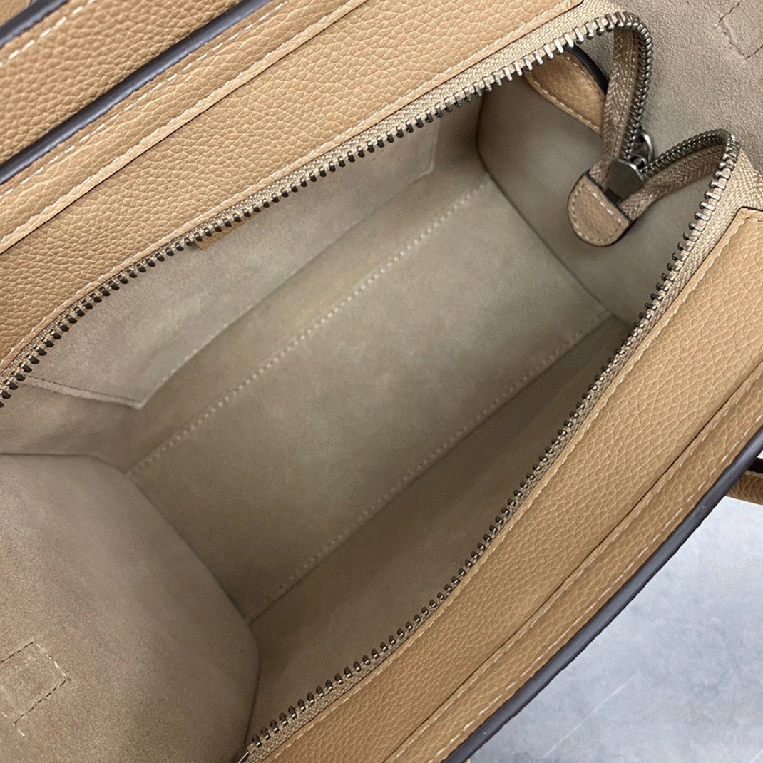 ce1i*e nano lU*gage tote bag knockoff in dune