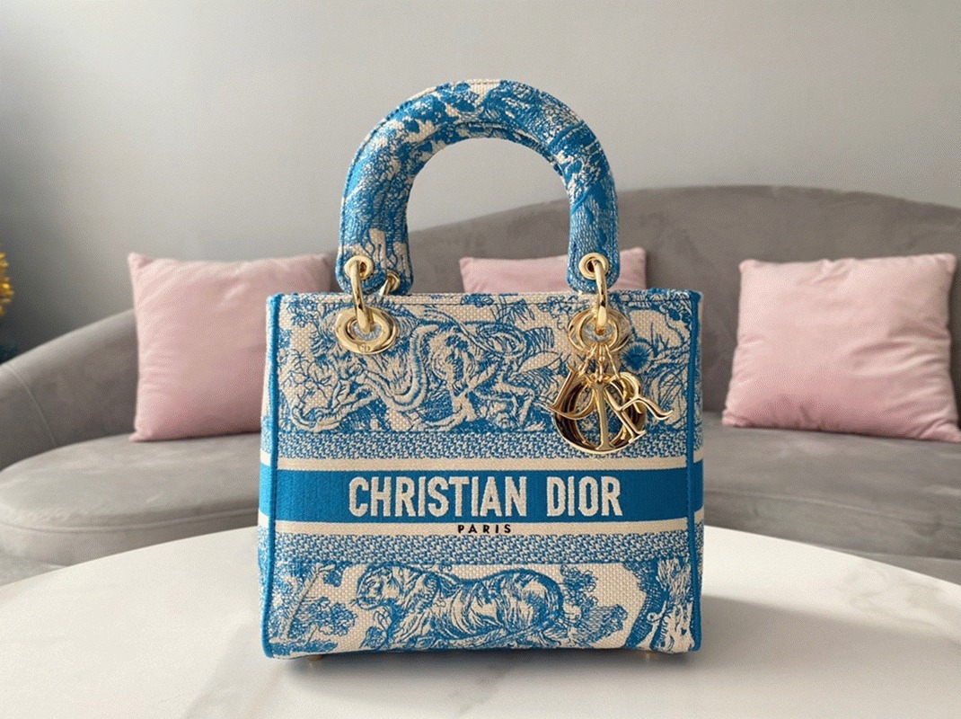D10r Lady D-Lite Medium Bag Replica in Blue Toile de Jouy Canvas