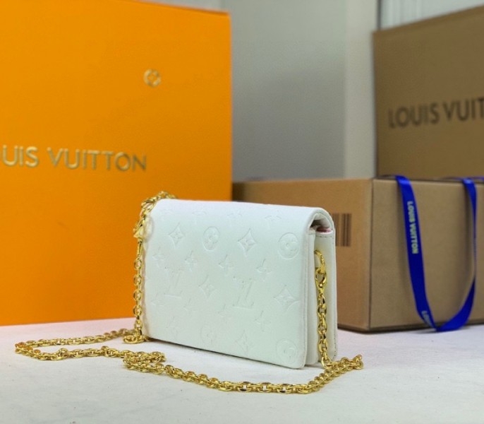 L0vis Vvtt0n Coussin Pochette In Cream