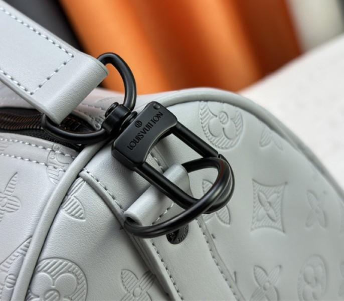 L0vis Vvtt0n Monogram Shadow Leather Keepall Bandouliere 50 With Leather Strap In Anthracite Gray