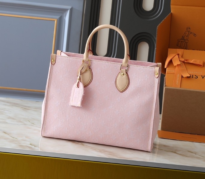 monogram De*1m onthego mm in washed pink