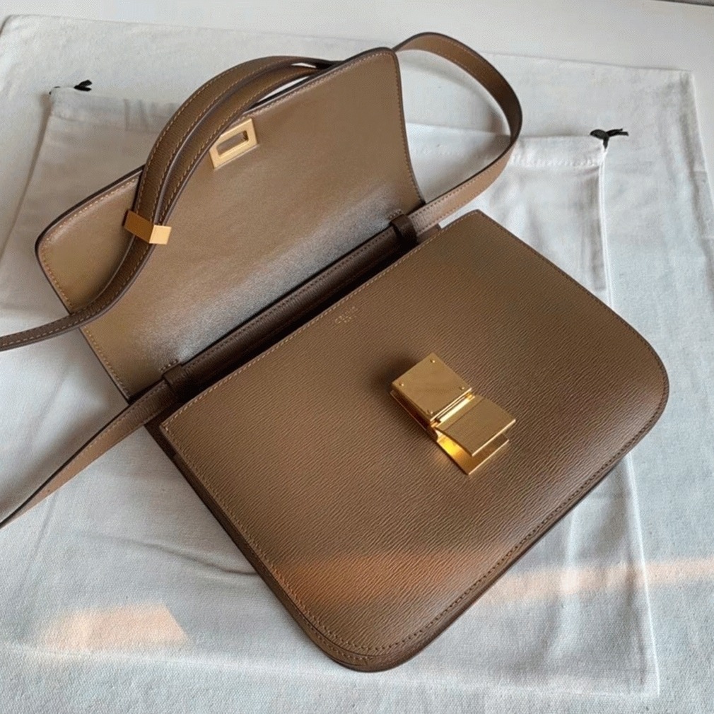Top Quality Replica Ce1i*e Classic Box Medium Bag In Camel