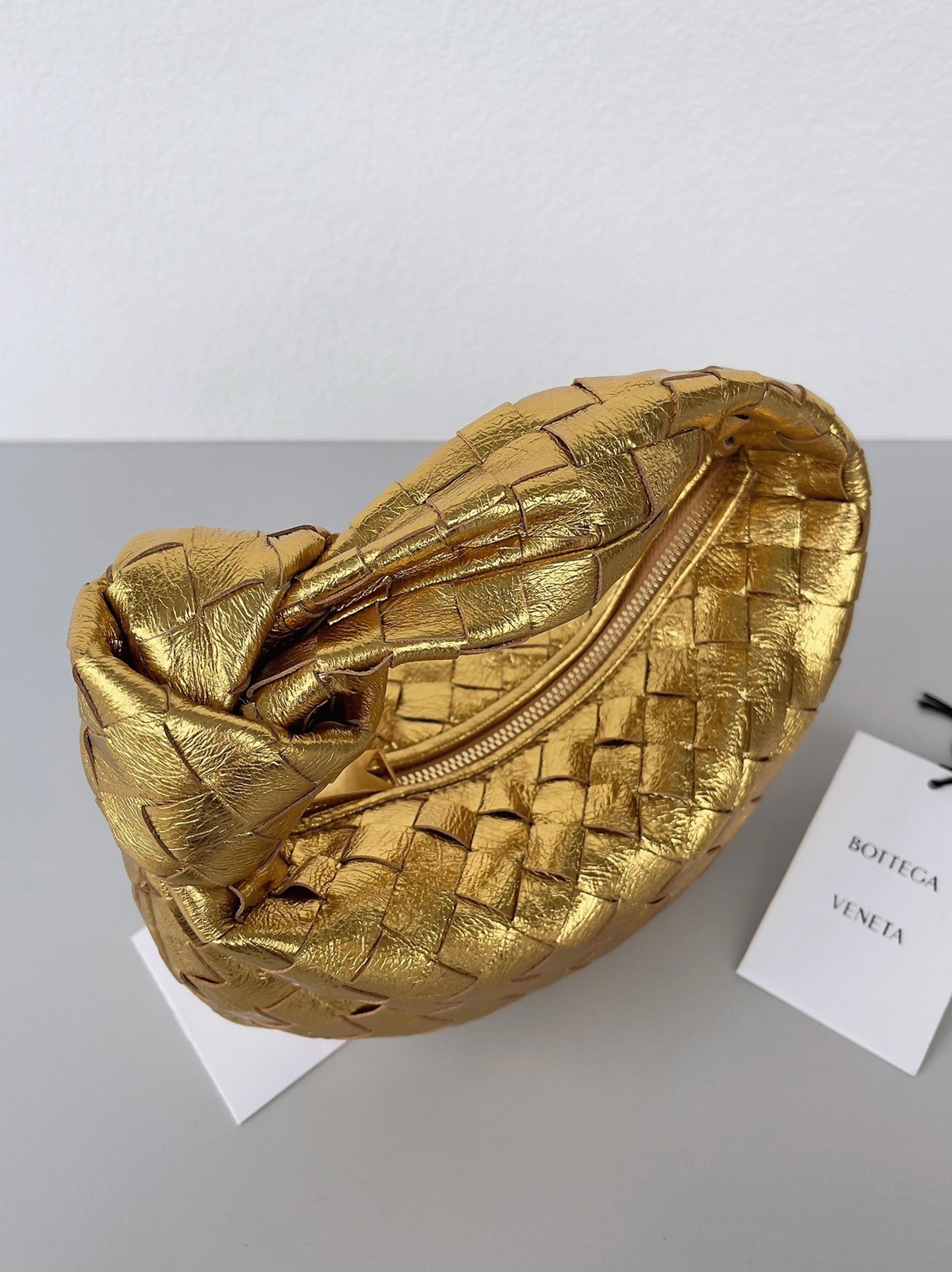 Replica B0tt*ga Ven*ta BV Jodie Mini Bag Gold