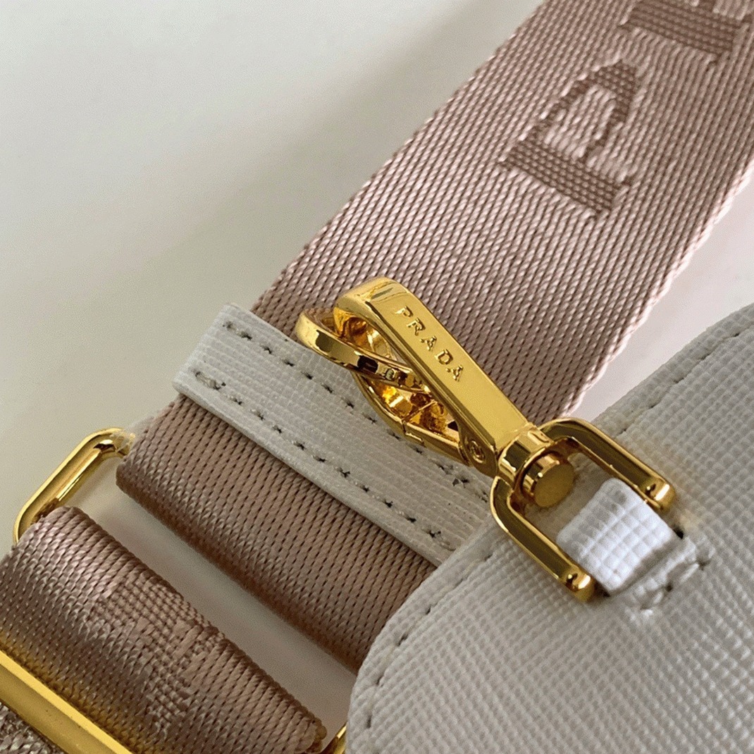 Pra*a Re-Edition 2005 Shoulder Bag Replica in White