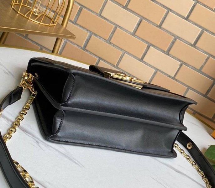 L0vis Vvtt0n Dauphine Lugano MM Bag In Black