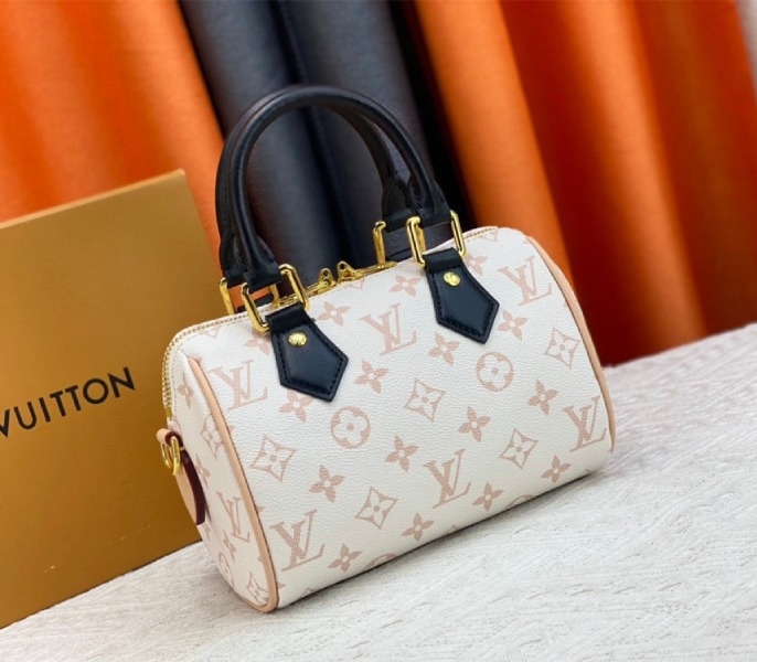 L0vis Vvtt0n Monogram Dune Canvas Speedy 20 Handbag With Strap