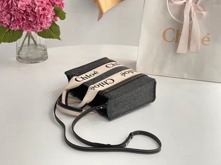 top quality knockoff previous previous Ch10e small woody tote bag in grey felt