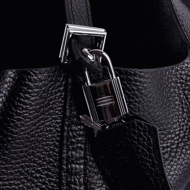 Black knockoff H**me5 Picotin Lock handbag