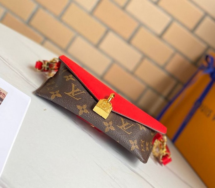 L0vis Vvtt0n Monogram Canvas Padlock On Strap Bag In Red