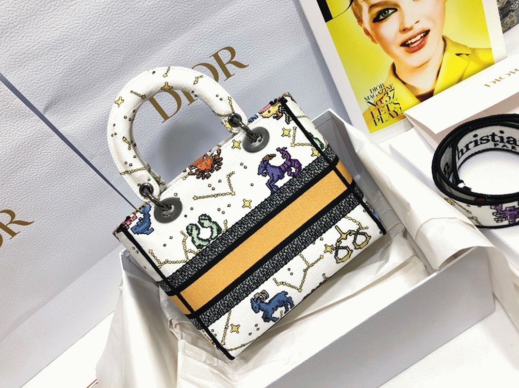 D10r Lady D-Lite Medium Bag Fake in White Pixel Zodiac Embroidery