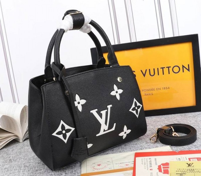 L0vis Vvtt0n Monogram Empreinte Montaigne BB In Black