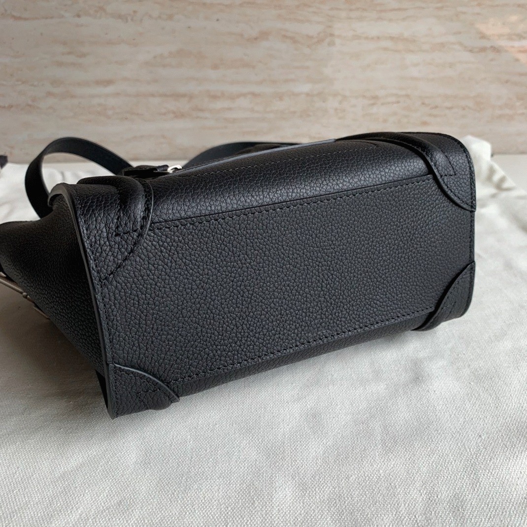 ce1i*e nano lU*gage tote bag replica in black