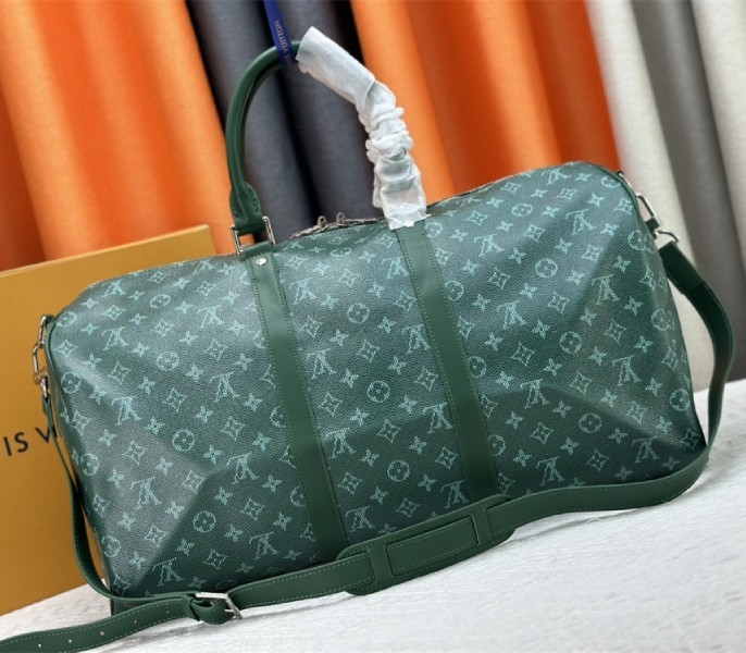 L0vis Vvtt0n Monogram Heritage Canvas Keepall Bandouliere 50 In Green