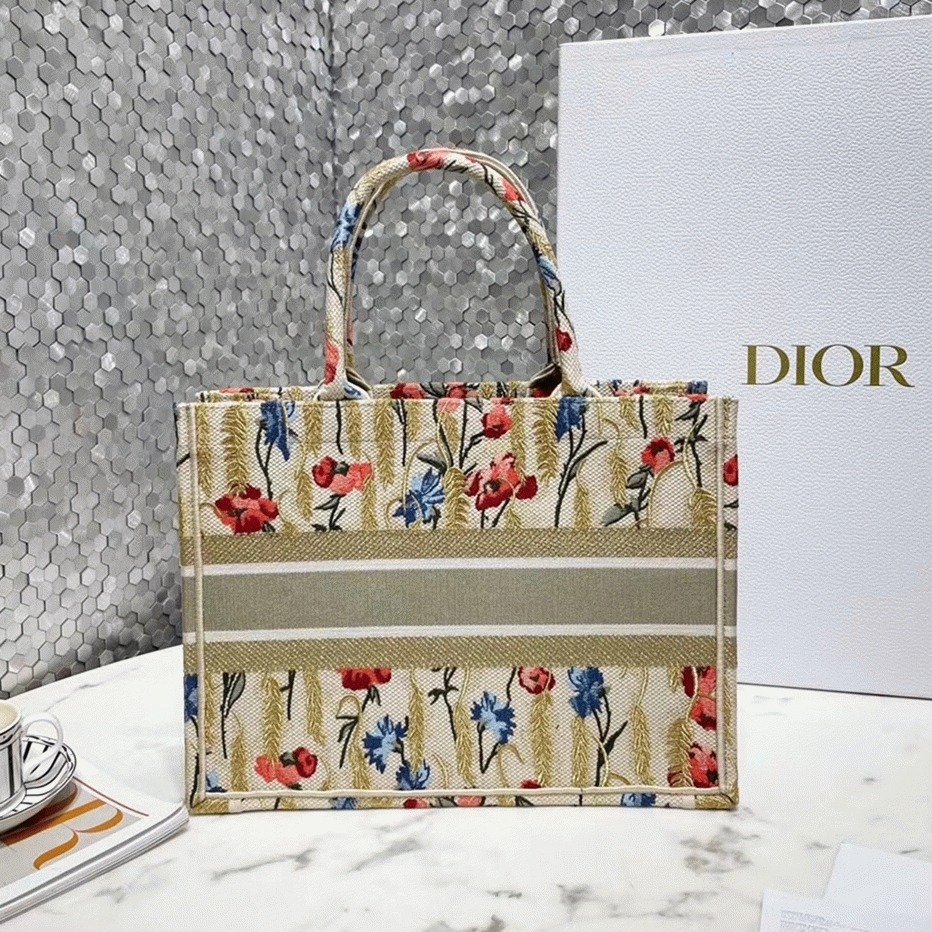 D10r Medium Book Tote Bag Fake in Hibiscus Metallic Thread Embroidery