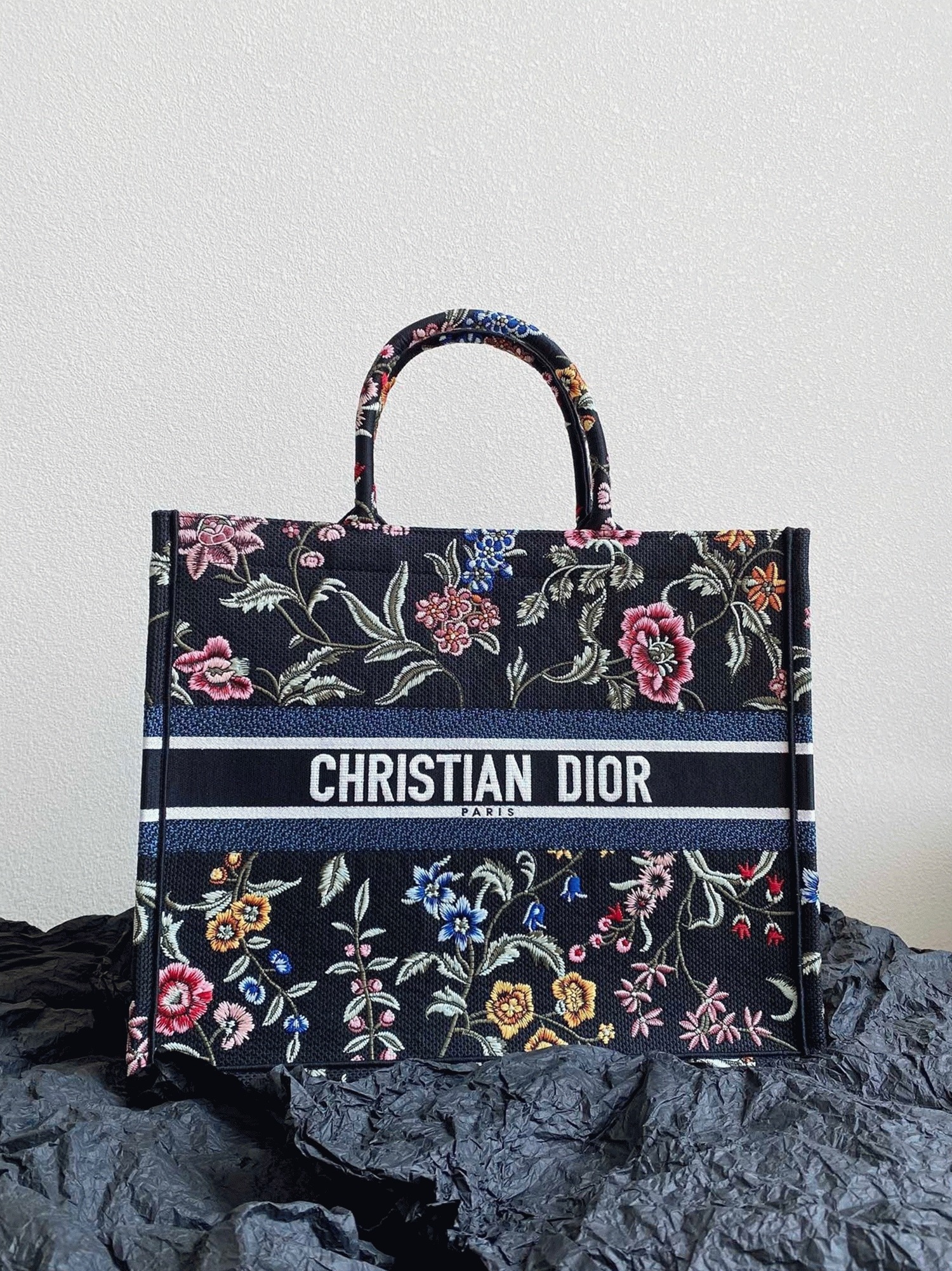 D10r Large Book Tote Bag Fake in Black D10r Petites Fleurs Embroidery