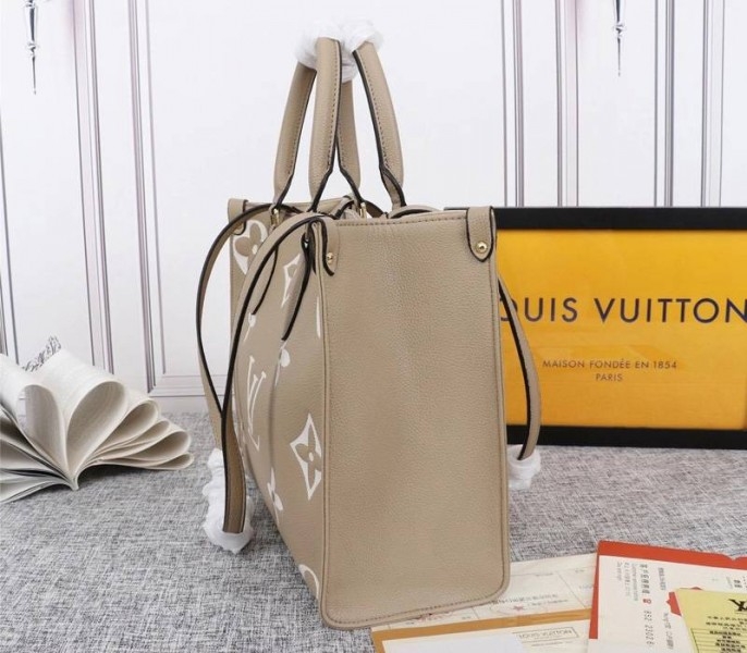 L0vis Vvtt0n Monogram Empreinte OnTheGo MM Tote In Tourterelle Gray