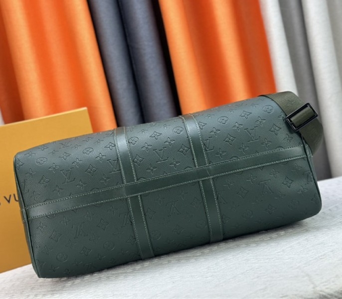 L0vis Vvtt0n Taurillon Leather Keepall Bandouliere 50 In Borneo Green