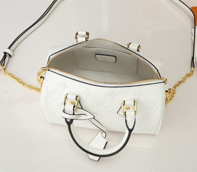 L0vis Vvtt0n Other Leathers Speedy Bandouliere 20 Handbag In Quartz White