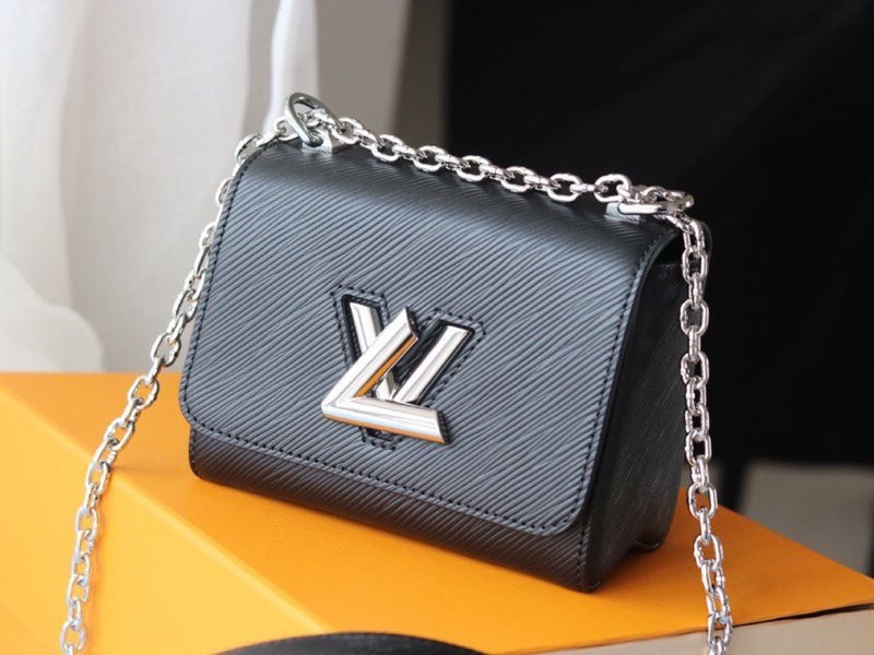L0vis Vvtt0n Epi Leather Twist Mini Bag In Black
