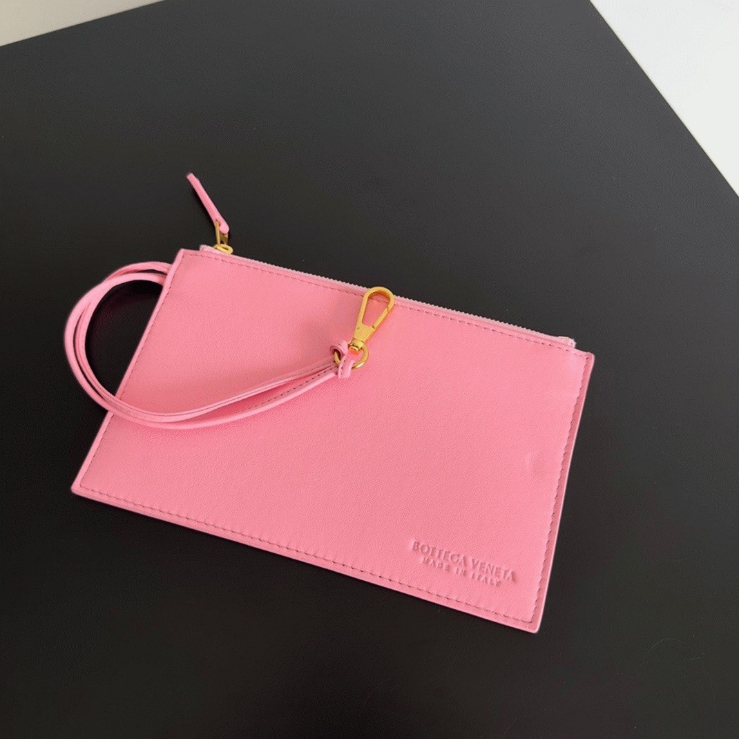 Top Quality Replica B0tt*ga Ven*ta Cabat Mini Bag In Pink Intrecciato Lambskin