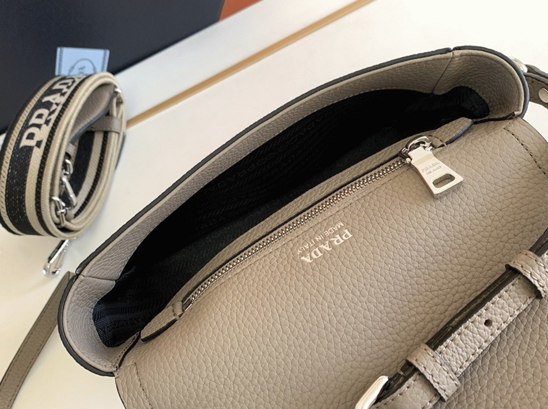 Pra*a Flap Shoulder Bag Imitation in Grey