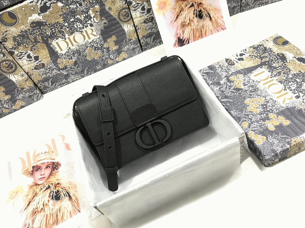 D10r 30 Montaigne Medium Bag Fake in Black Ultramatte Grained Calfskin