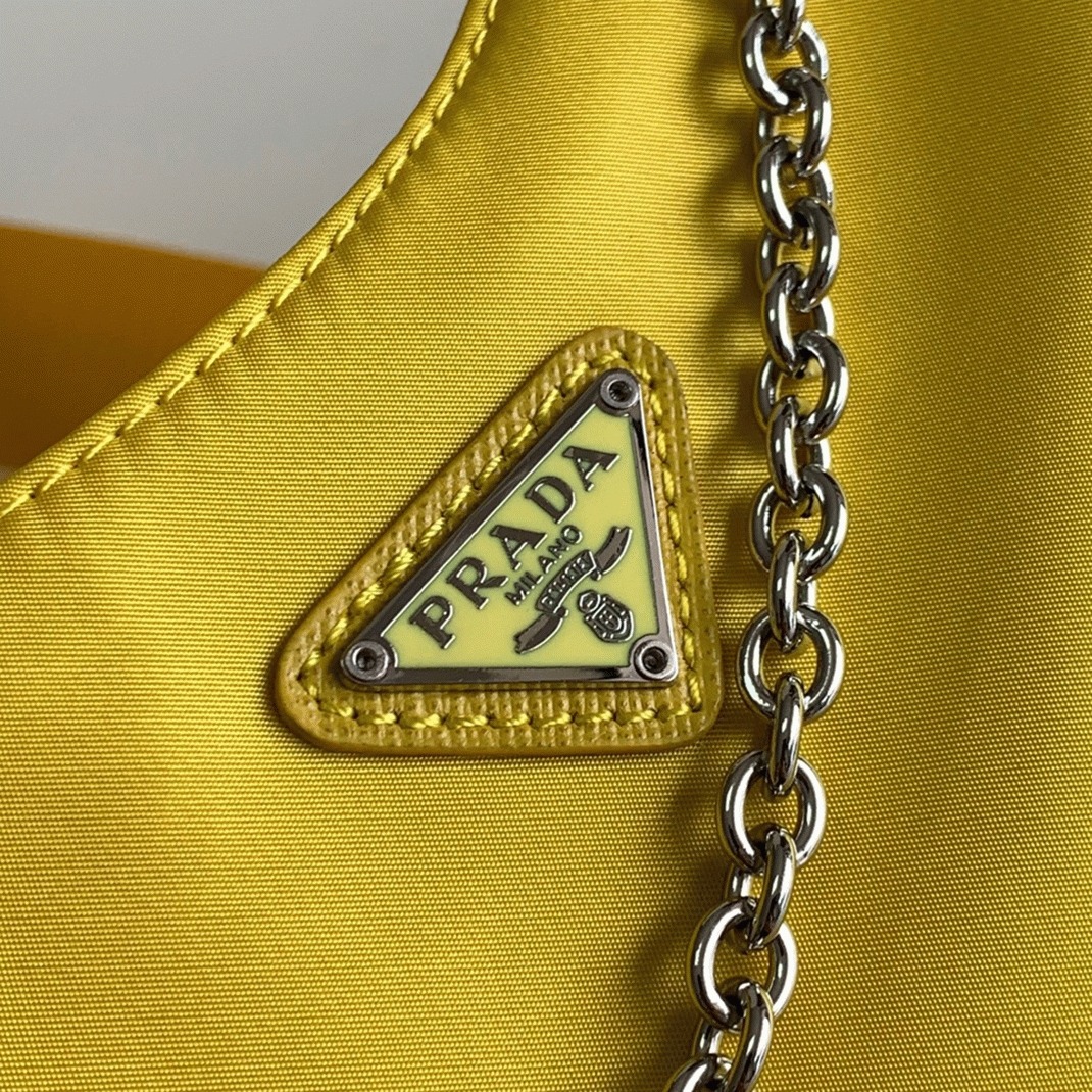 Pra*a Re-Edition Shoulder Bag Fake in Yellow