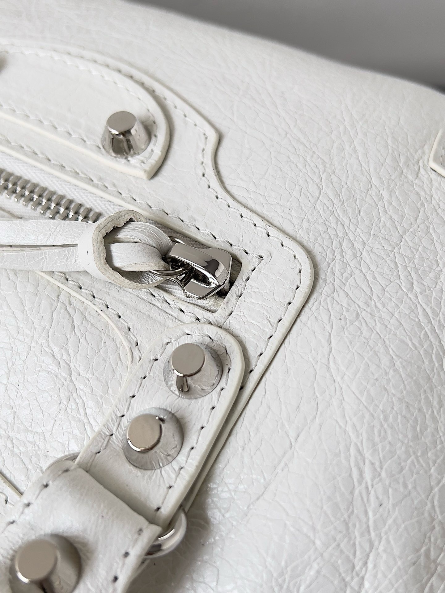 Knockoff Ba1en*iaga Le City Small Bag White Arena Lambskin