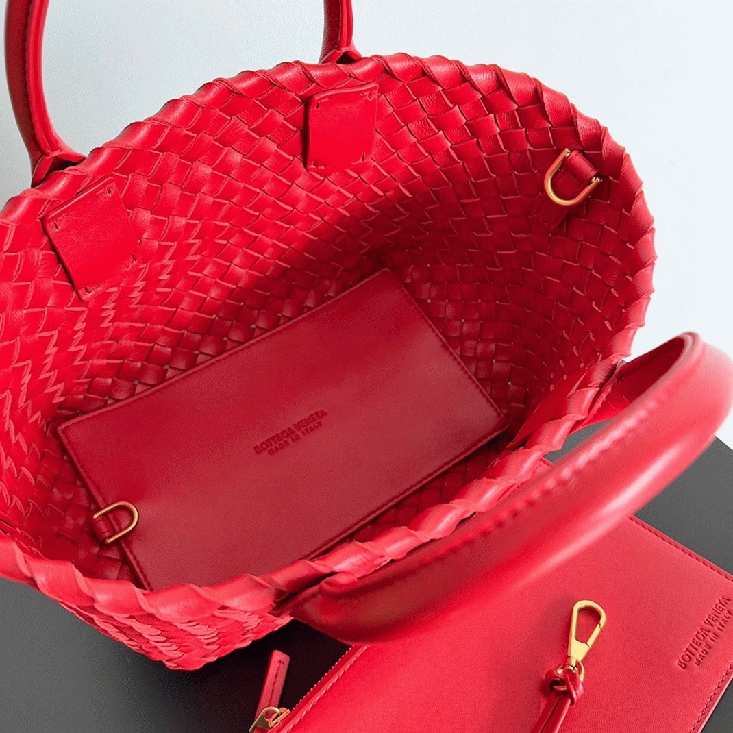 Top Quality Fake B0tt*ga Ven*ta Cabat Mini Bag In Red Intrecciato Lambskin