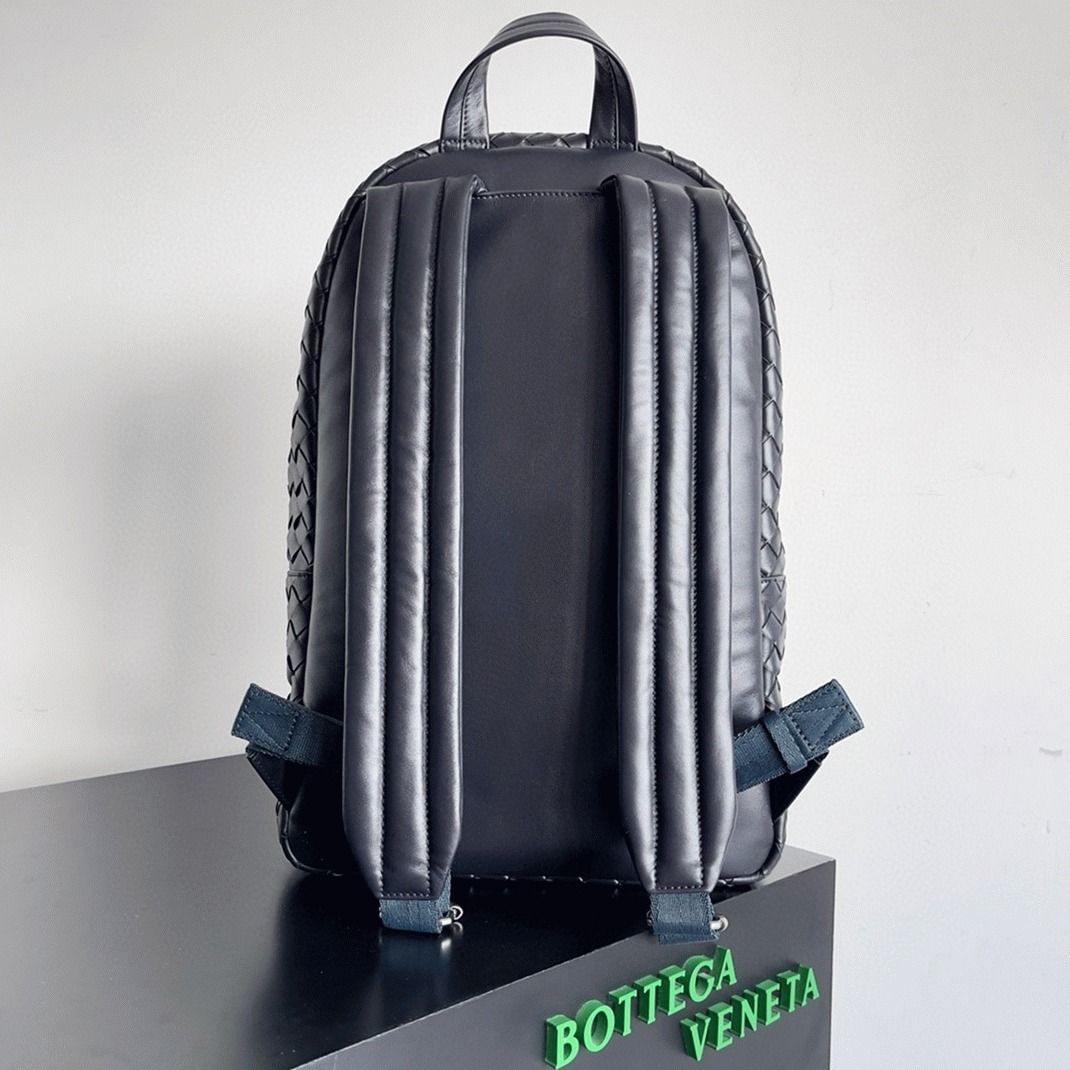 Fake B0tt*ga Ven*ta Medium Backpack Dark Blue