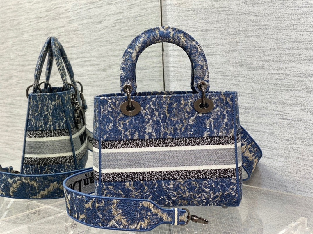 d10r lady d-lite medium bag replica in blue brocart De*1m-effect embroidery