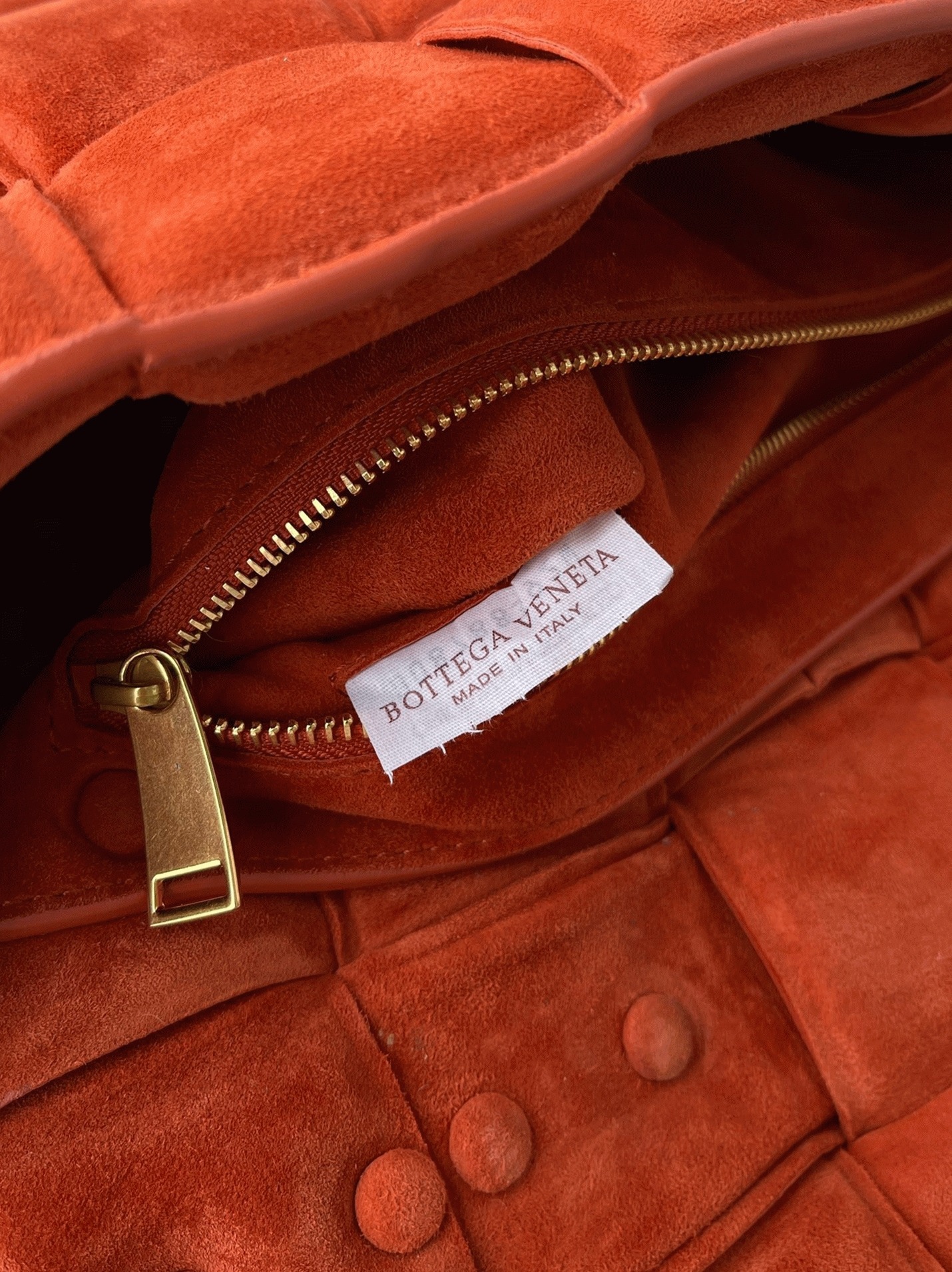 Top Quality Faux B0tt*ga Ven*ta Chain Cassette Bag In Maple