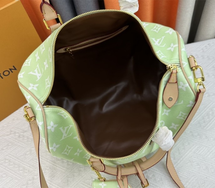 L0vis Vvtt0n Speedy P9 Bandouliere 40 Bag In Light Green