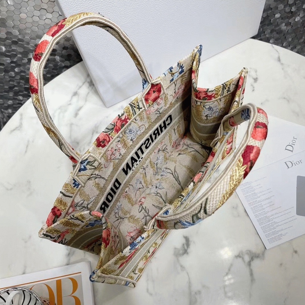 D10r Medium Book Tote Bag Fake in Hibiscus Metallic Thread Embroidery