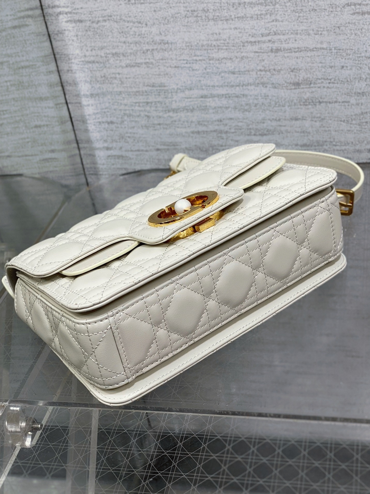 D10r Small Jolie Top Handle Bag Replica in White Cannage Calfskin