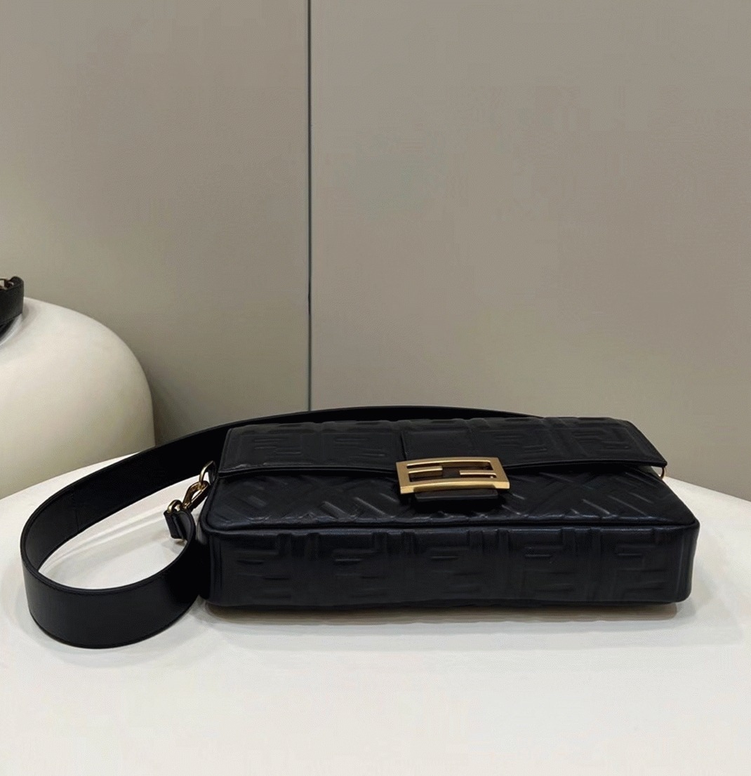 Top Quality Fake F**di Large Baguette Bag In Black FF