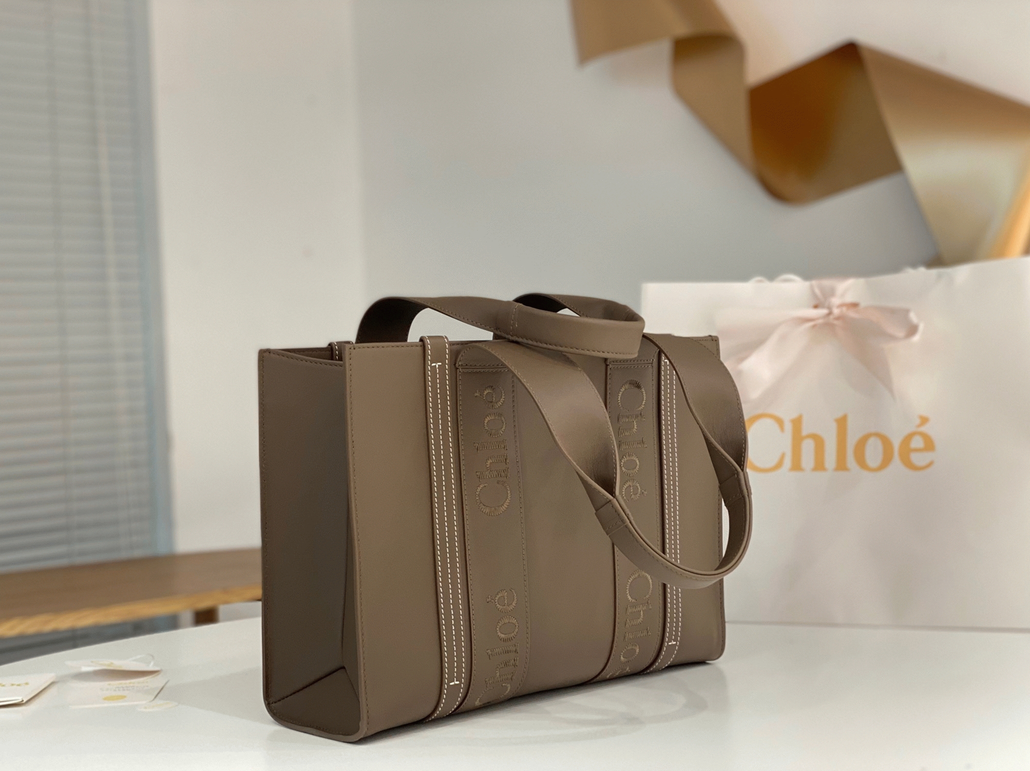 top quality replica Ch10e woody medium tote bag in army green calfskin