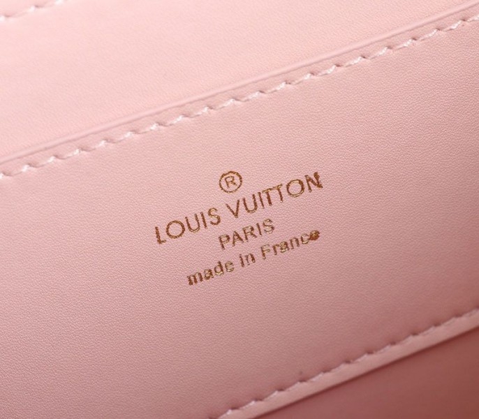 L0vis Vvtt0n Twist One Handle MM Handbag In Rose