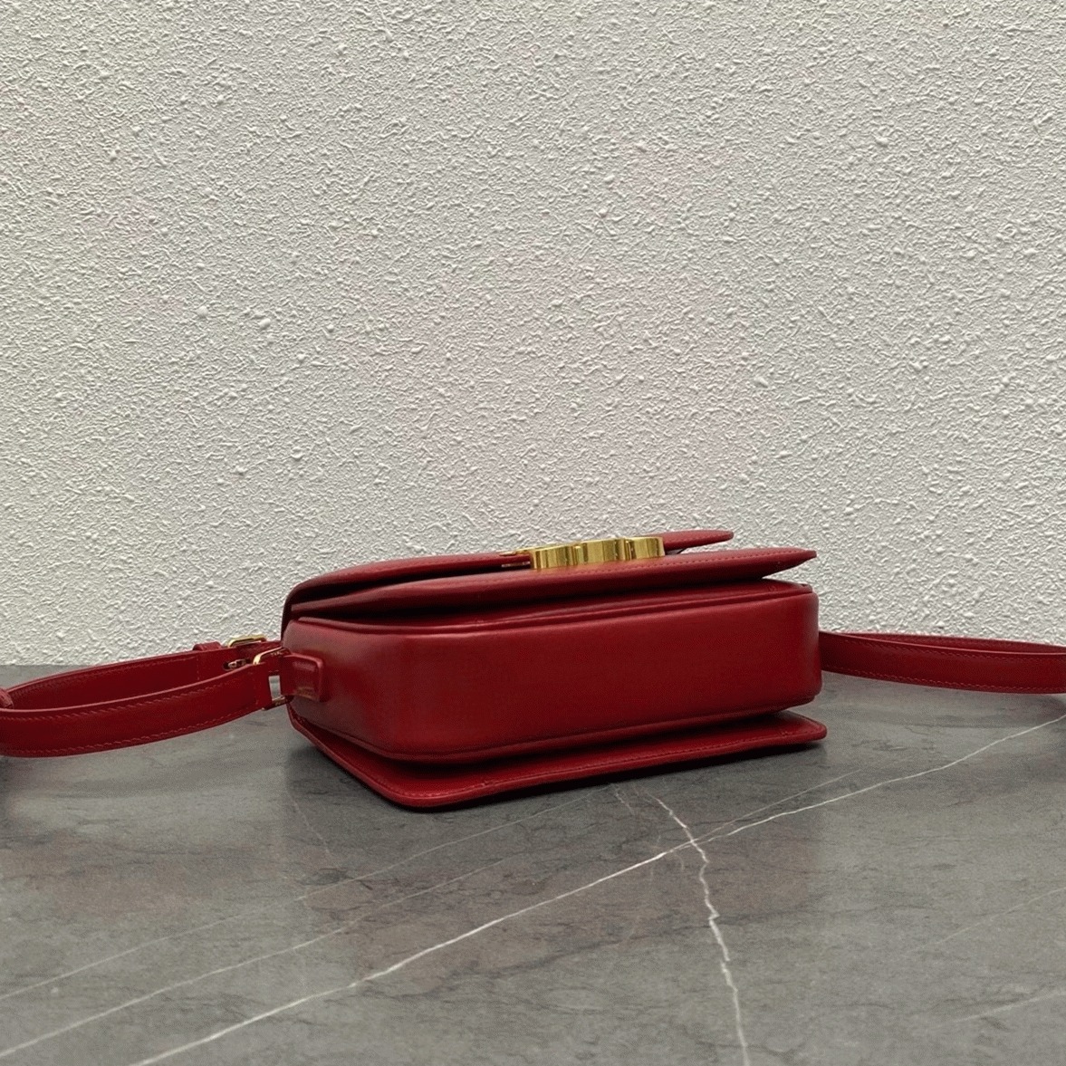Top Quality Knockoff Ce1i*e Triomphe Teen Bag In Red