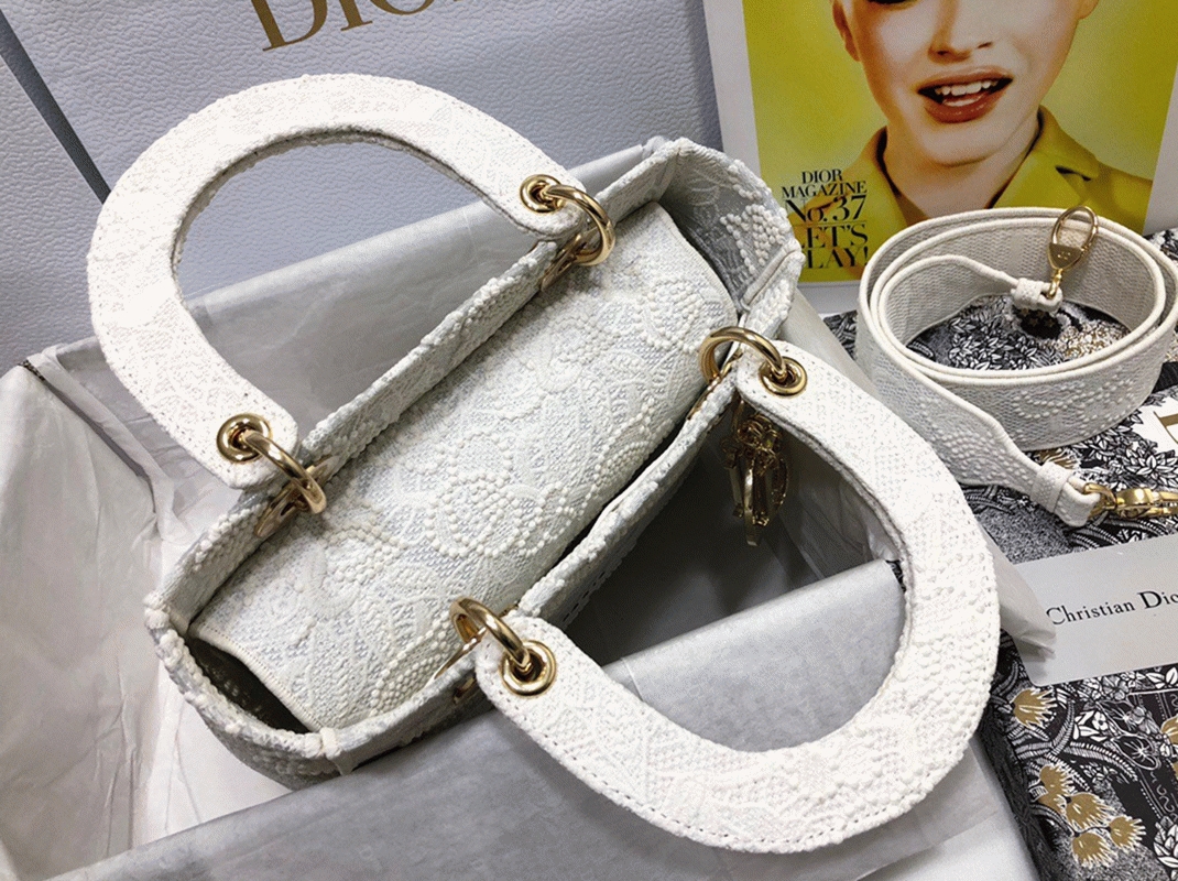 D10r Lady D-Lite Medium Bag Fake in Embroidery with Macrame Effect