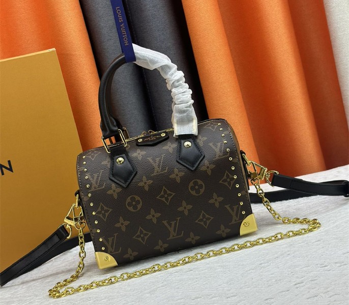L0vis Vvtt0n Monogram Canvas Cruise 2025 Speedy 20 Trunk Bag In Black